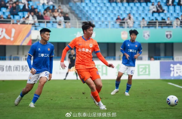泰山B队收官战五球横扫深圳 张羽桐两分钟双响主导大胜