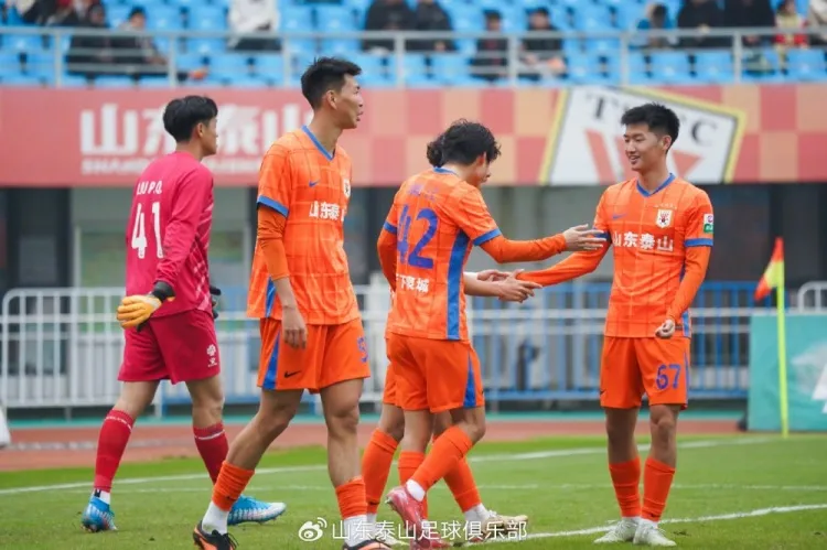 泰山B队收官战五球横扫深圳 张羽桐两分钟双响主导大胜