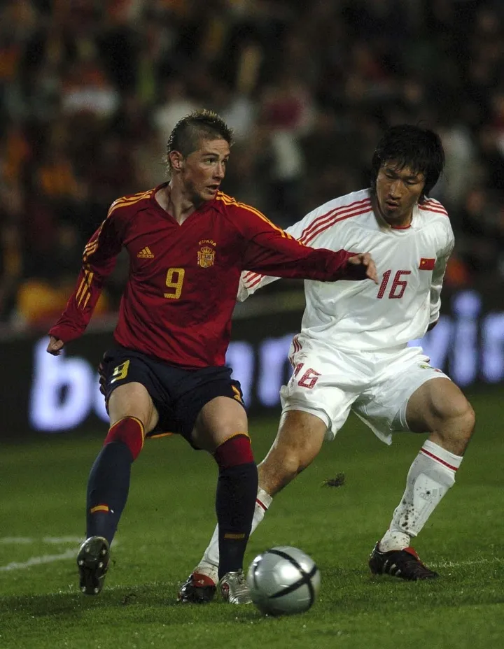 时隔12年再遇？西班牙或六月约战国足，回顾两次交锋，郑智曾错失扳平良机