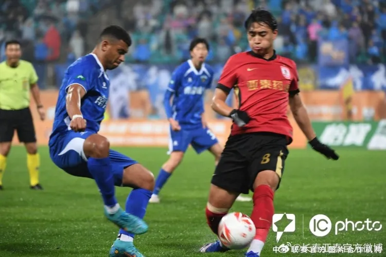 长春亚泰遭南京城市逆转 阎峰首秀开门黑