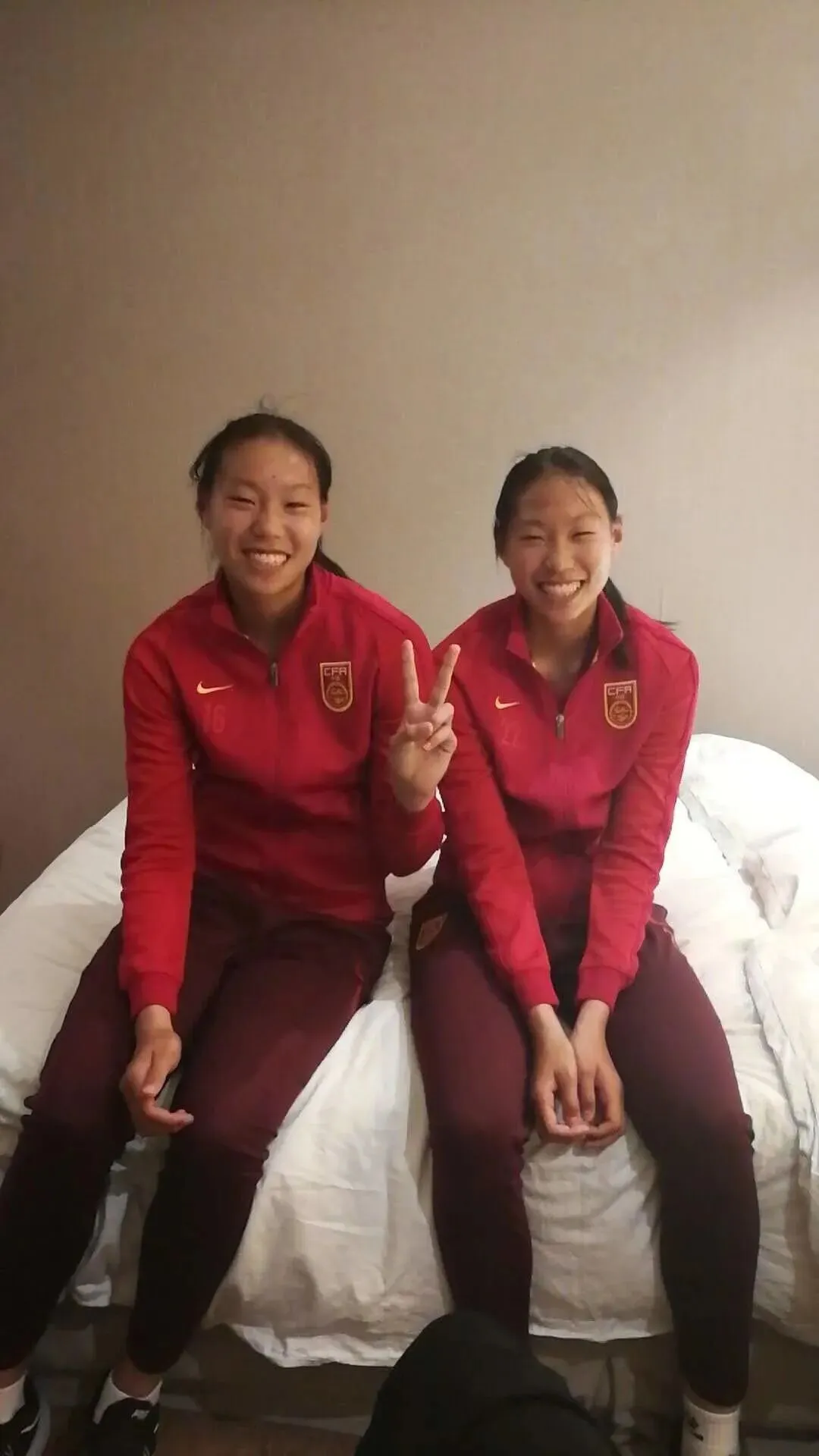 邵氏双生花 姐姐邵子嘉司职中卫 妹妹邵子钦亚洲杯成名