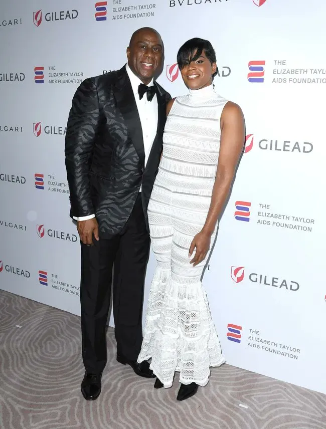 EJ约翰逊播客谈个人情感取向 称约会对象多为异性恋男性