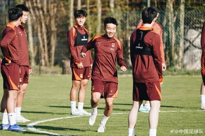 U16国足抵欧塞尔 开启蒙太古杯前最后冲刺