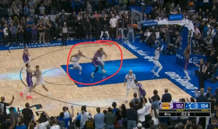 莫斯利复盘绝杀回合 湖人冲击内线制造外线空档