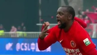 铁人主场三球完胜津门虎 姆本扎斩队史中超首球