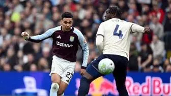 维拉2-0双杀西汉姆 距曼联1分 铁锤帮陷降级区