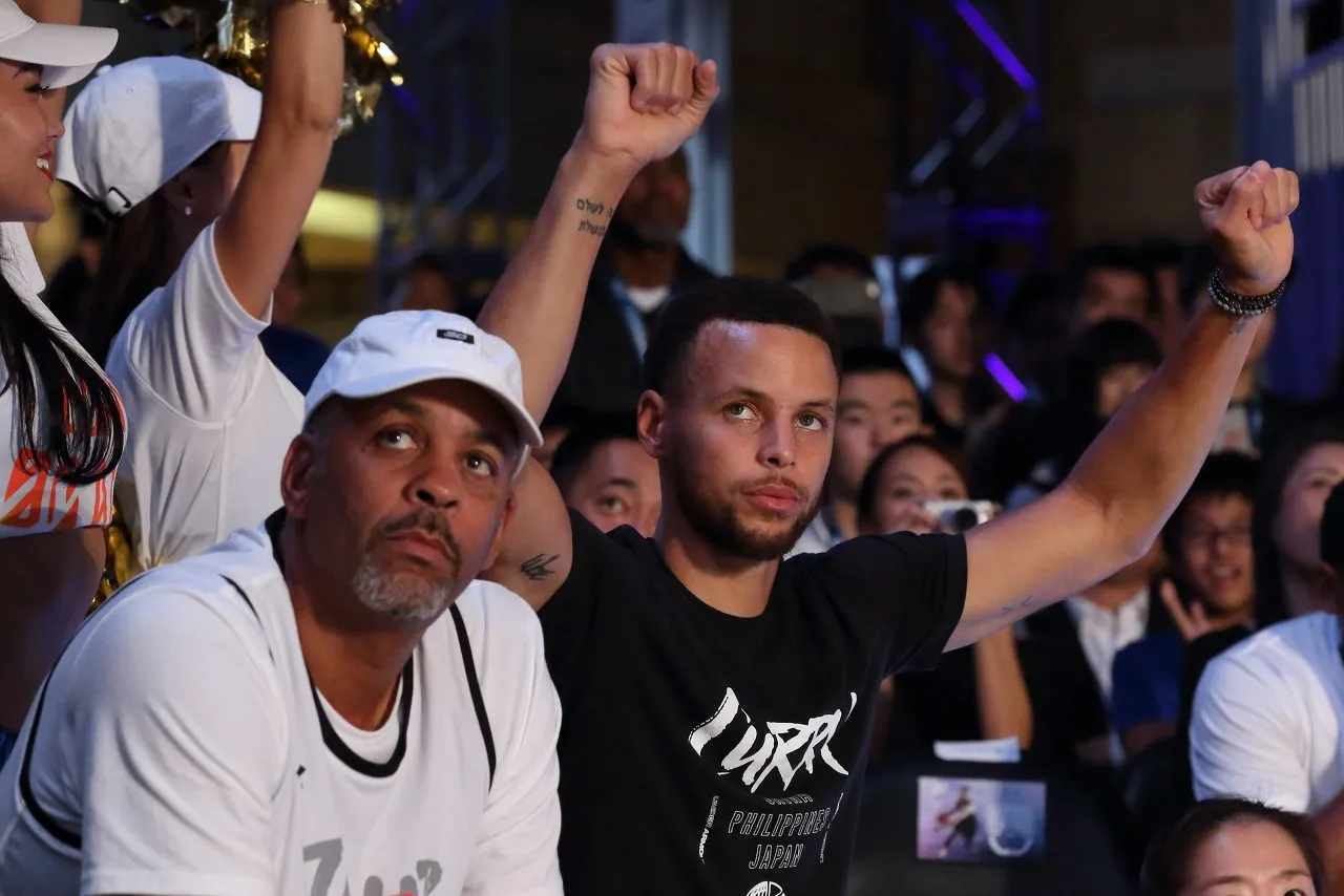 戴尔·库里公开宣称家族篮球成就优于詹姆斯家族