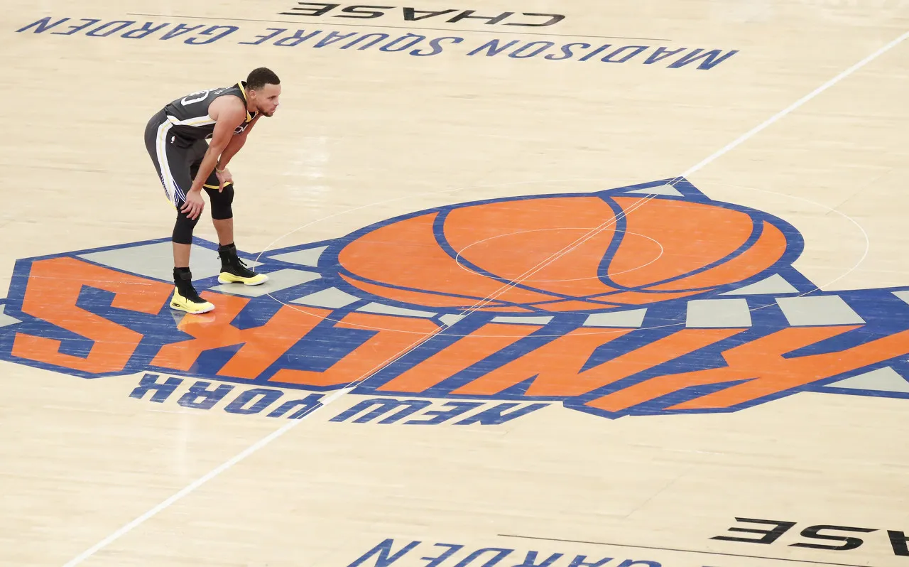 库里谈MSG：降落时看到天际线 球馆散发荣耀历史气息