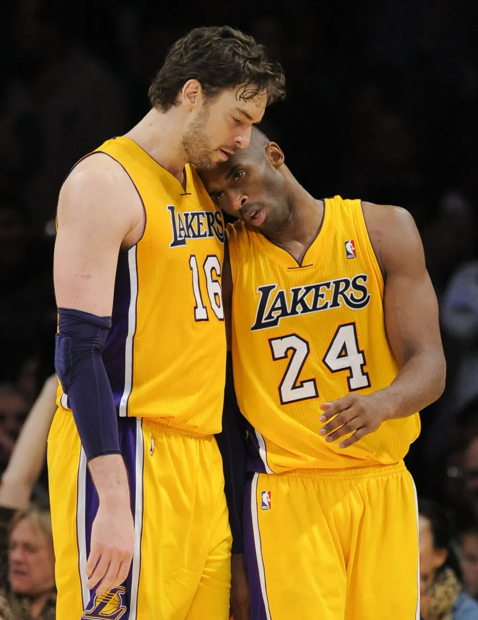 雷霆锁定连续三季50胜 马刺18季王朝纪录仍一骑绝尘