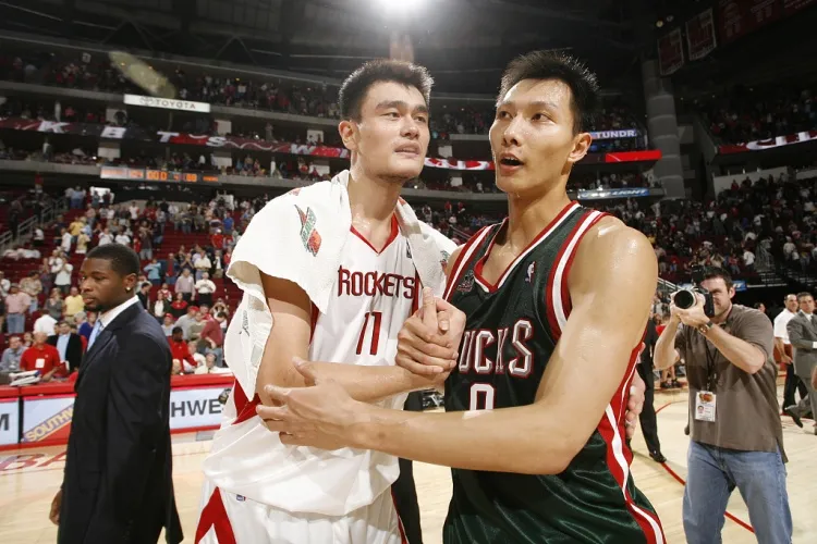 王仕鹏解析杨瀚森NBA体能规划 以姚明阿联增重为例 称巴特尔无需练力量