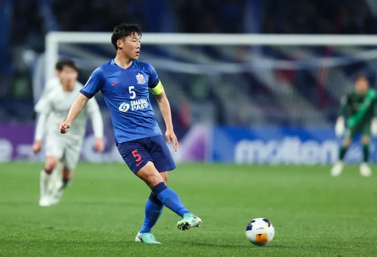 申花间歇期仅剩半队 斯卢茨基训练面临无人可用