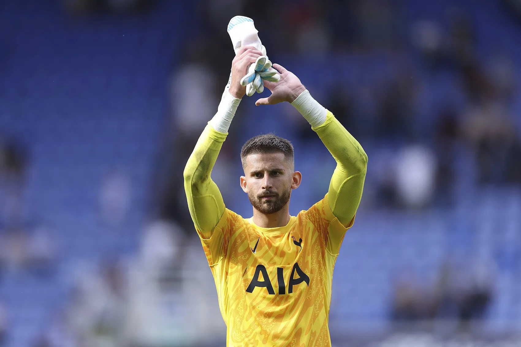 罗马诺：维卡里奥已点头加盟国米 蓝黑军团同时考察切尔西中场桑托斯