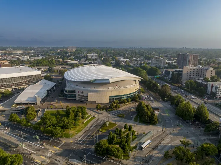 弗莱警告波特兰：摩达中心亟待升级 否则开拓者面临搬迁风险