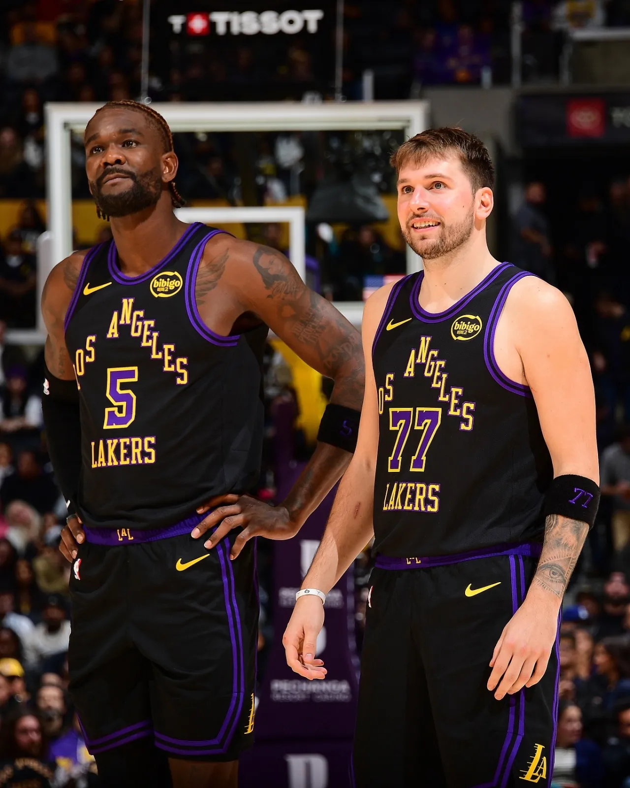 东契奇40+准三双憾失一板 官方判定艾顿点抢篮板