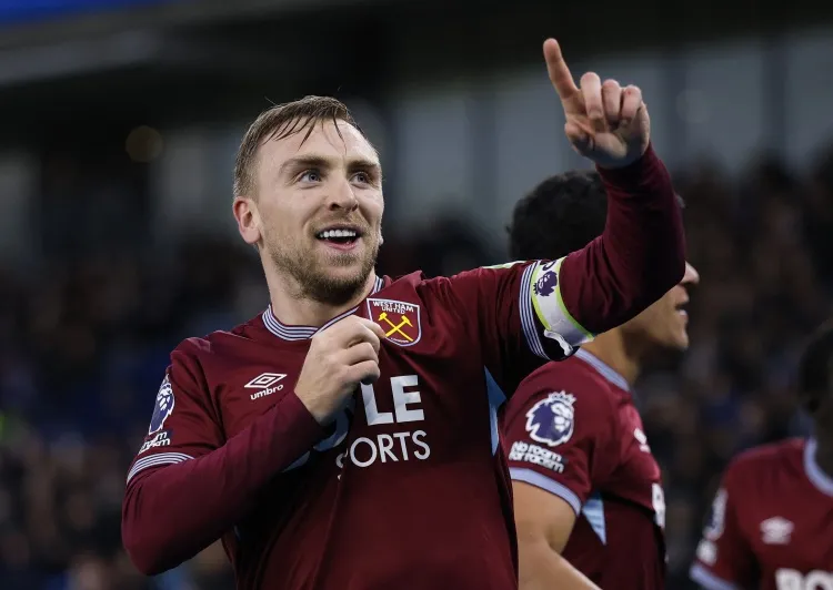 铁锤帮筑起叹息之墙！鲍文盛赞全队防守，从曼城手中抢下关键一分