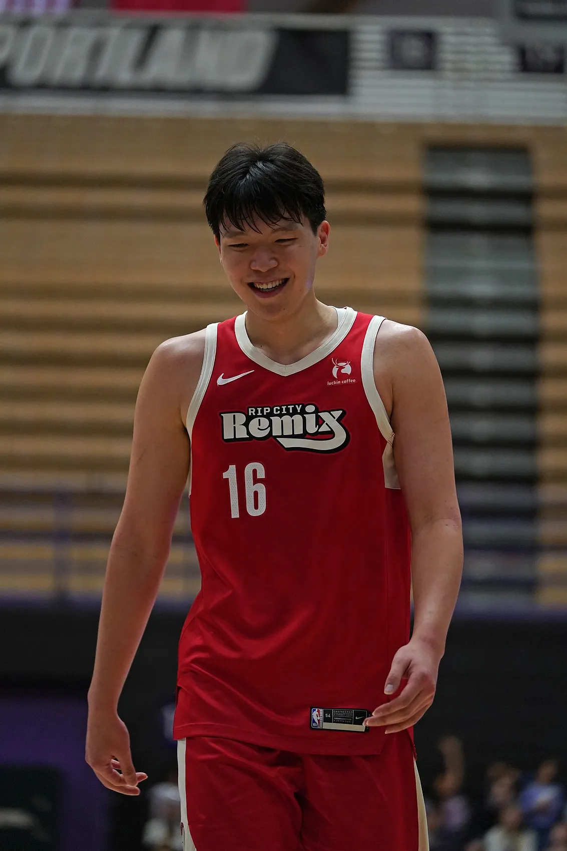 背靠背狂砍47+21后遭下放，杨瀚森的G联赛统治力与NBA生存困境