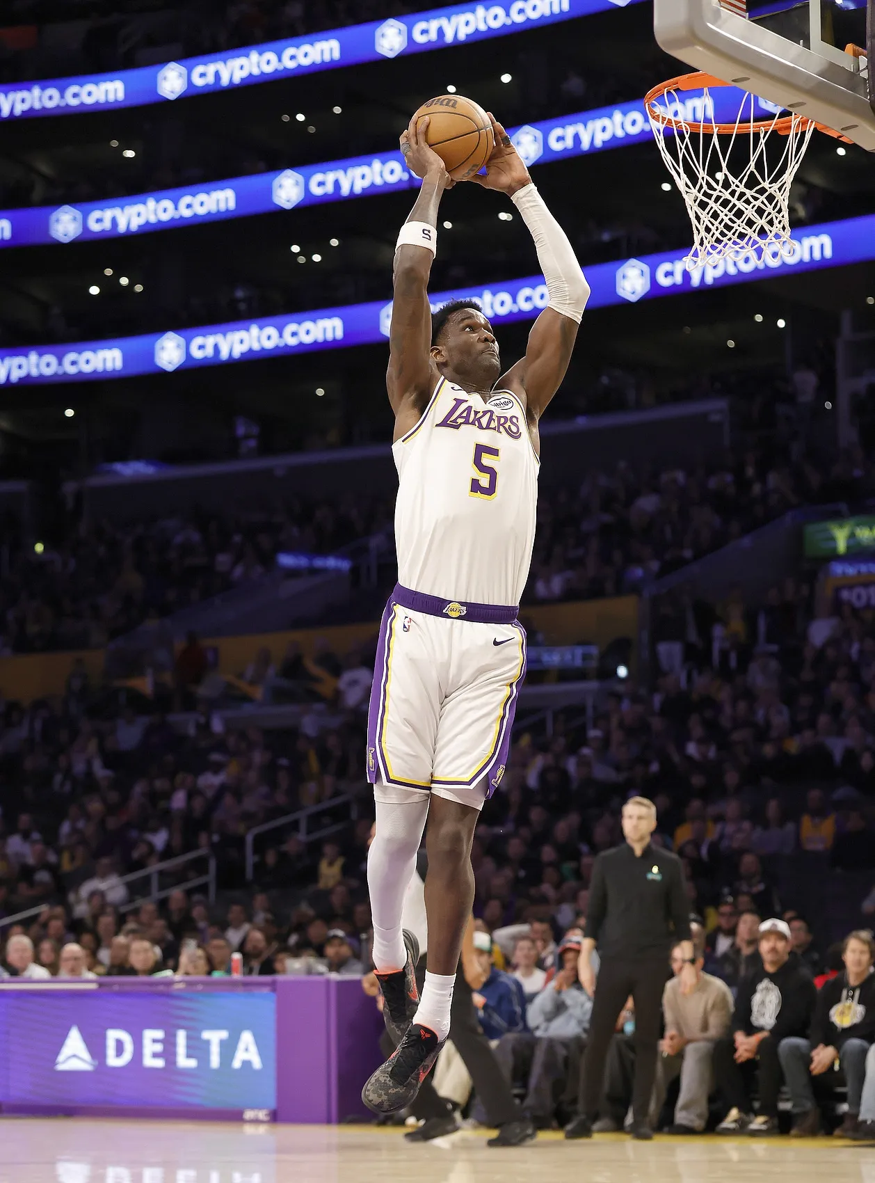 路威评艾顿转变：认清定位永不晚 应为卡佩拉争议道歉