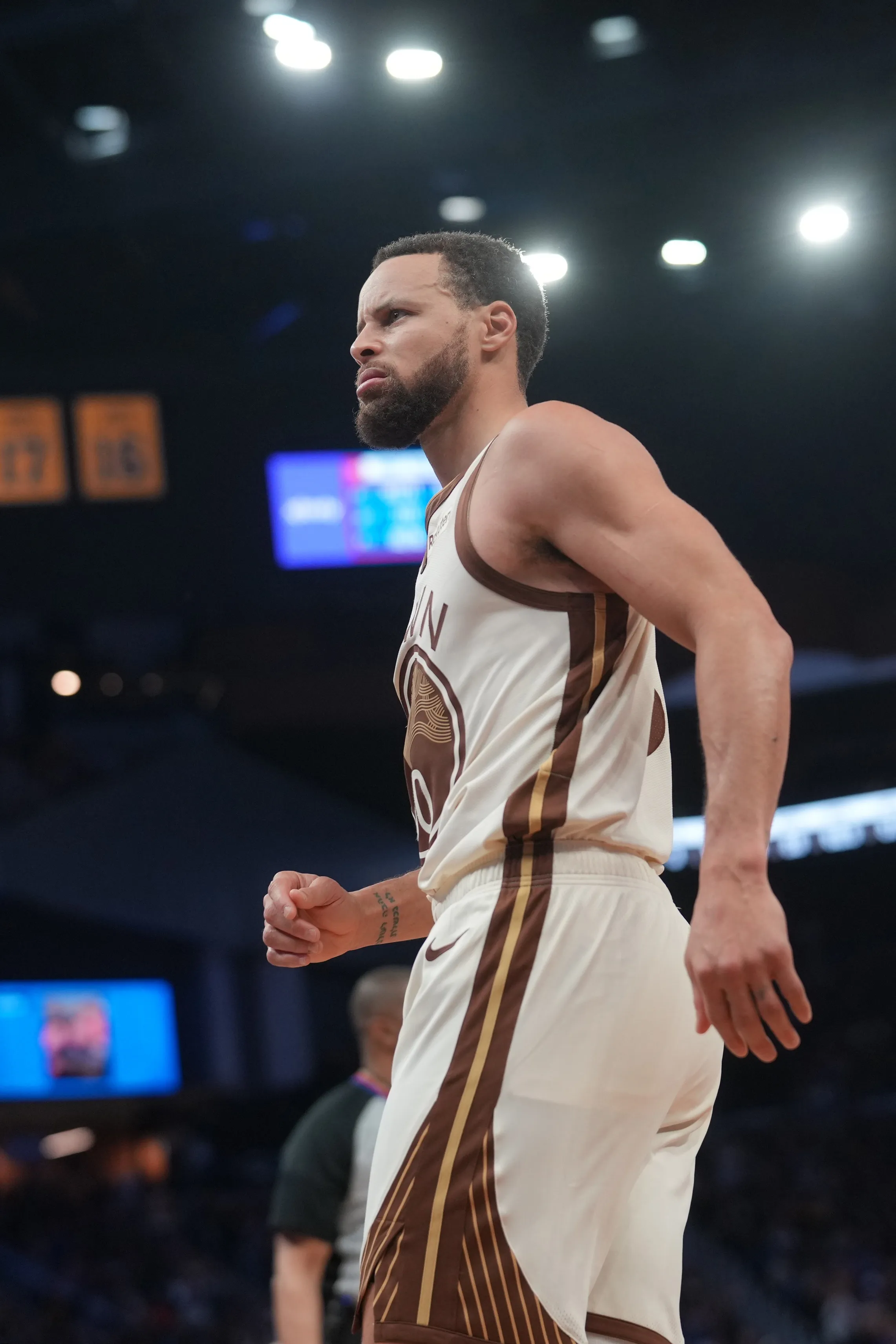 勇士赛季战略抉择 库里休战与选秀签位的博弈