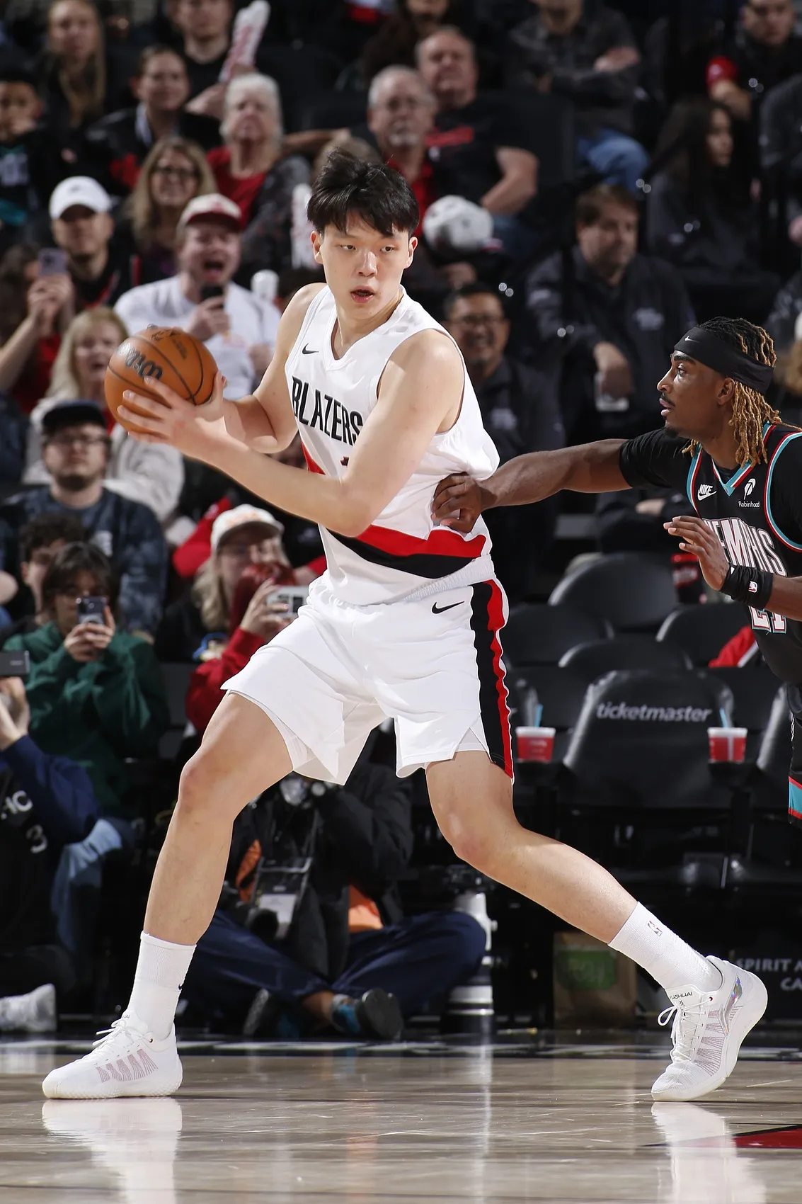 杨瀚森初探NBA联防体系：如花缩放的高速转换，林书豪点出体能挑战