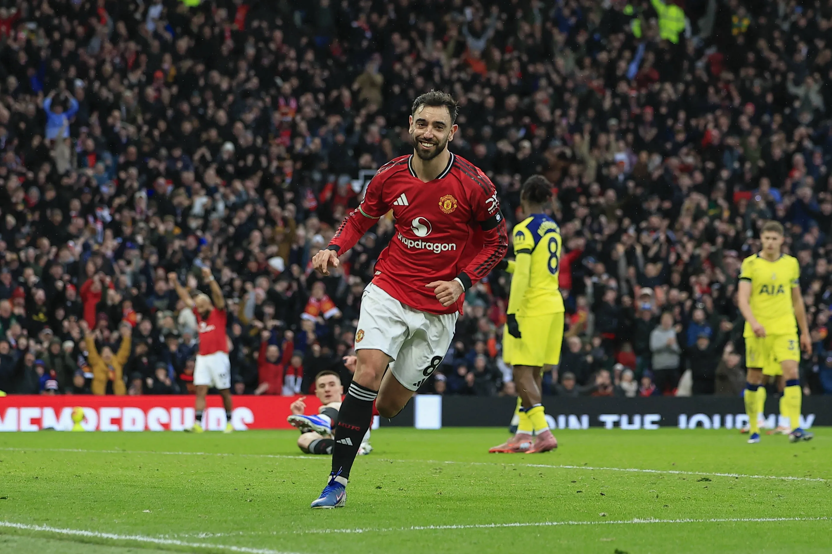 斯塔姆：曼联必须留住B费 否则争冠无望