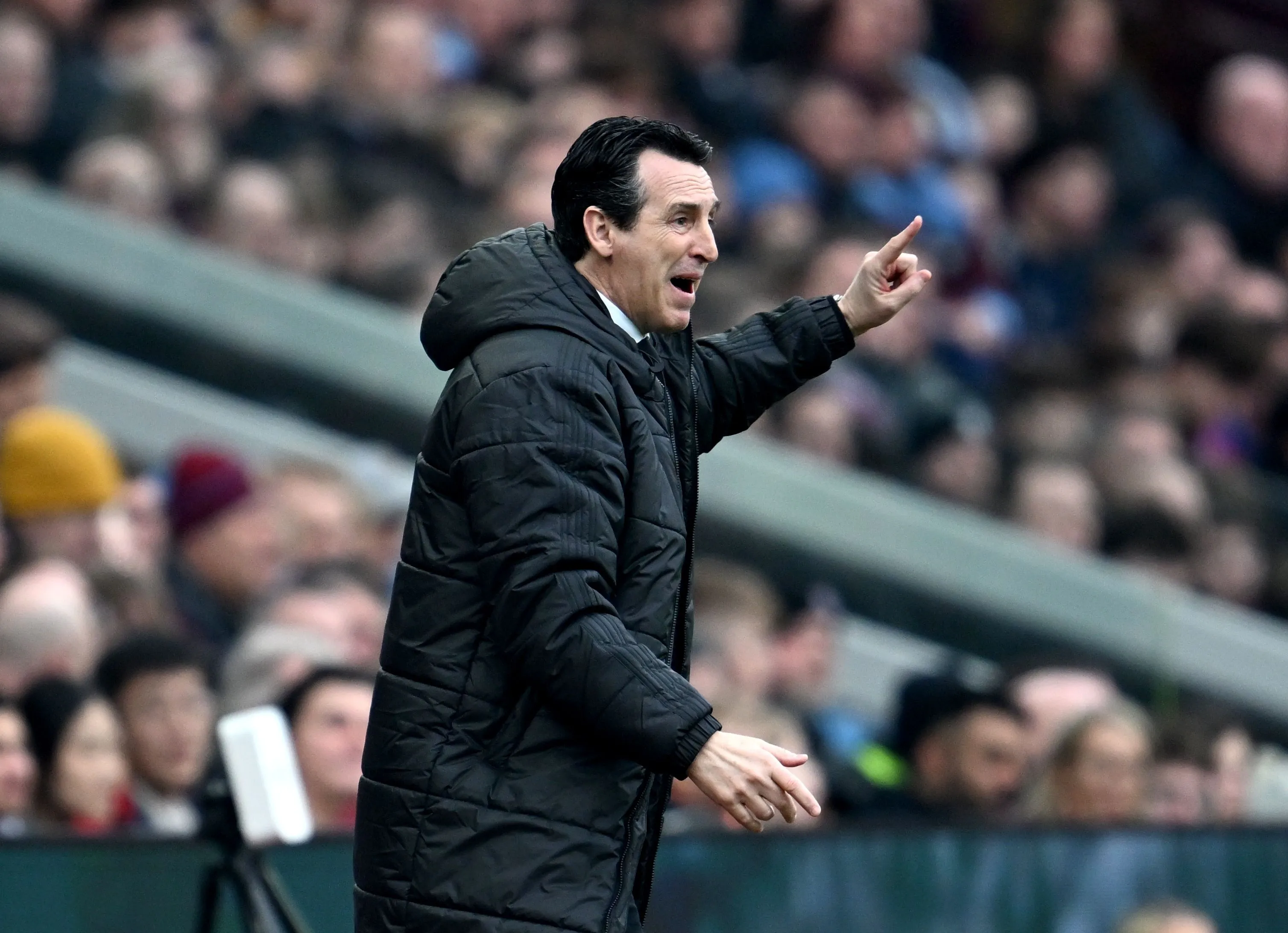 内维尔：维拉伤病潮或致联赛崩盘 欧联杯夺冠是欧冠唯一通路