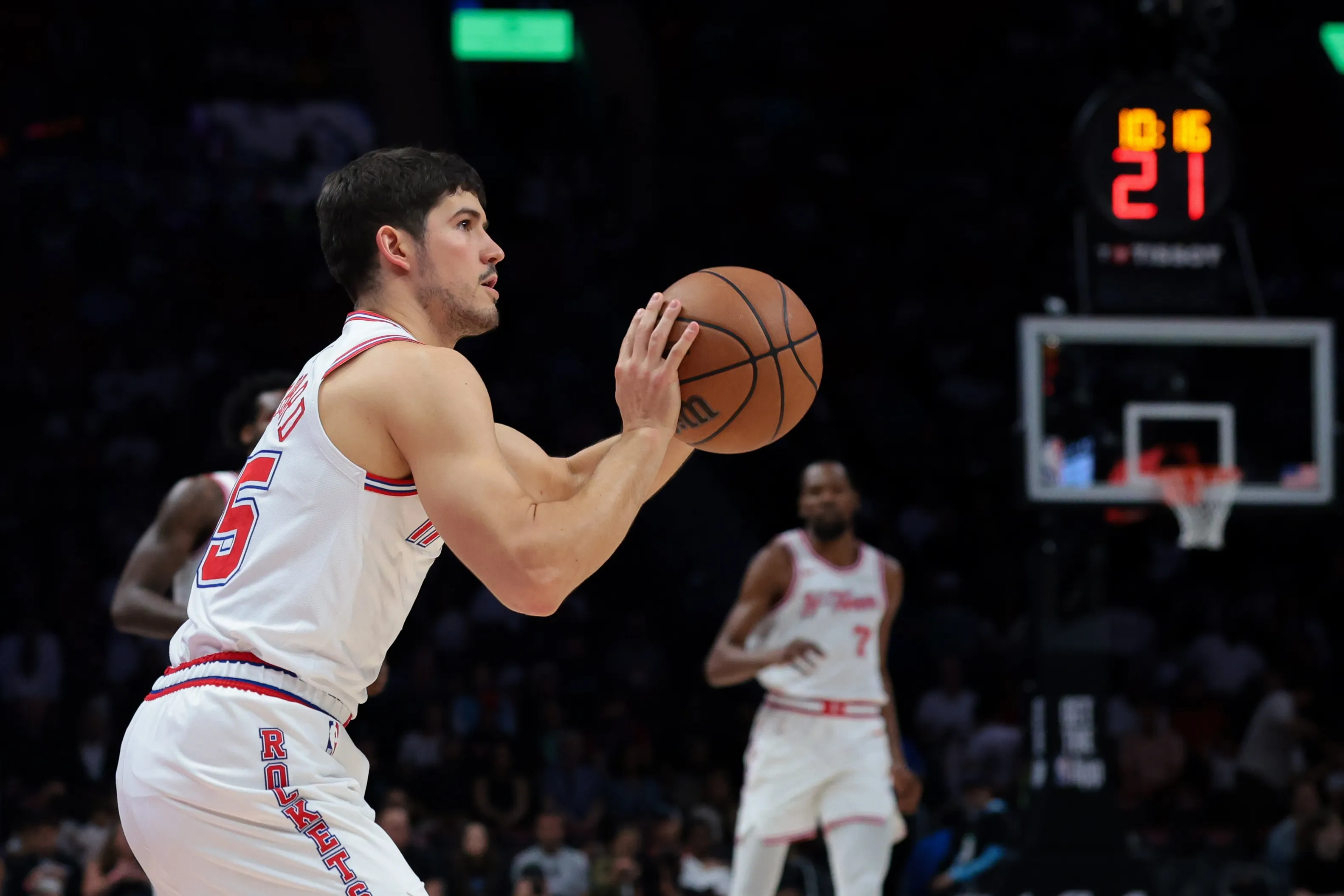 三分冰封+快攻失守！火箭惨败掘金暴露硬仗短板，乌度卡直言精神层面未坚持