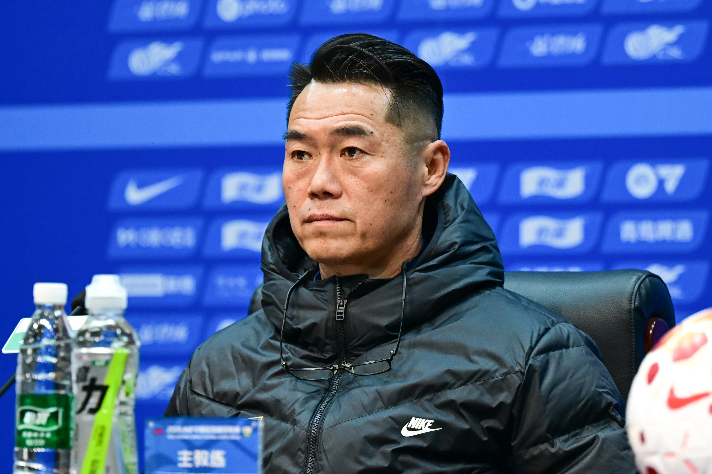 京鲁大战赛前硝烟起：宿茂臻携陈泽仕亮相，国安蒙哥马利携拉莫斯回应