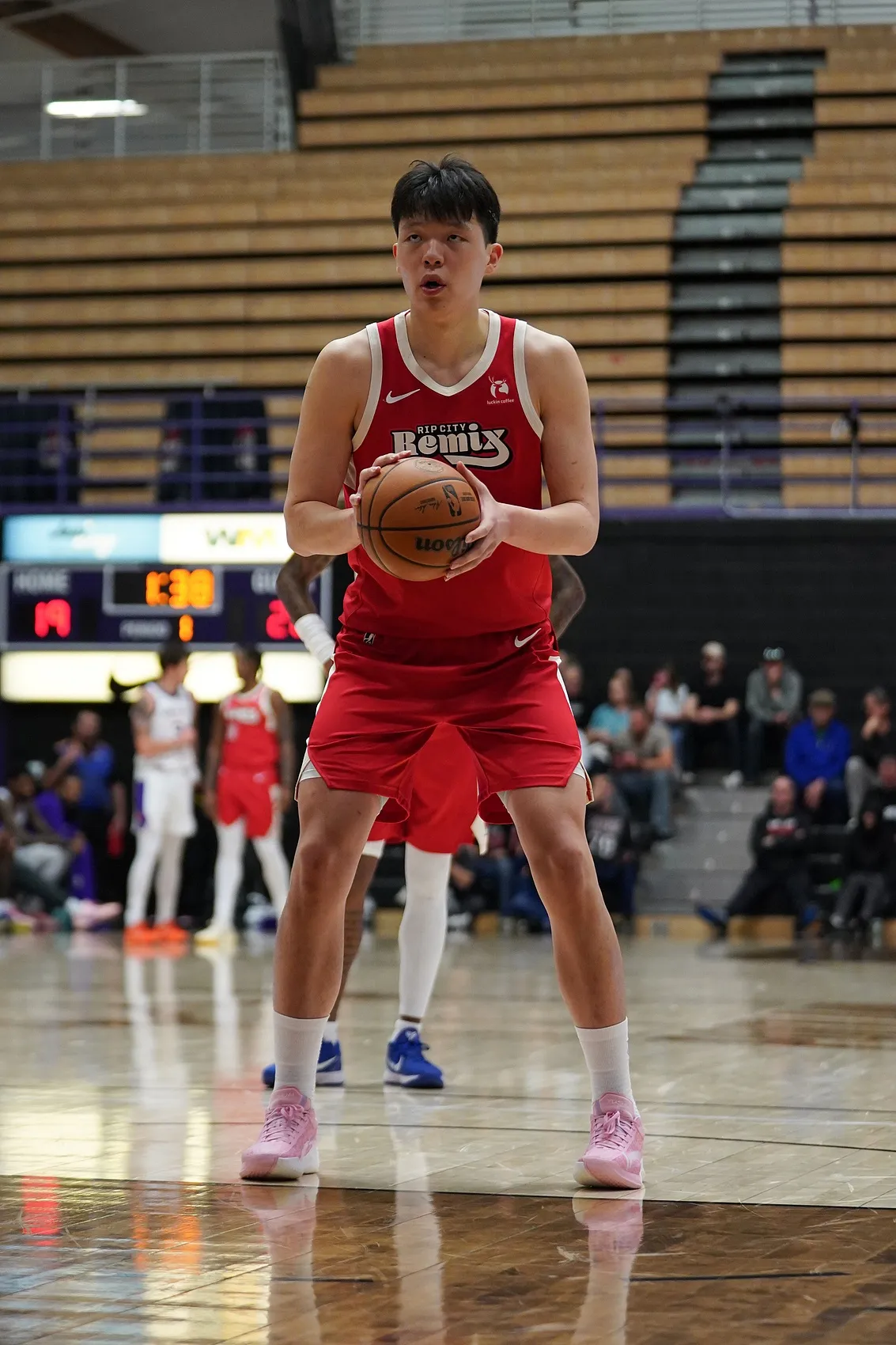 杨瀚森17+11对位富尔茨 赛后坦言苦练三分与对抗