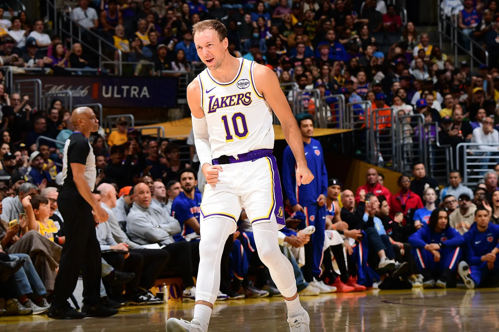 佩林卡神之一手 肯纳德绝杀魔术助湖人锁定主场优势