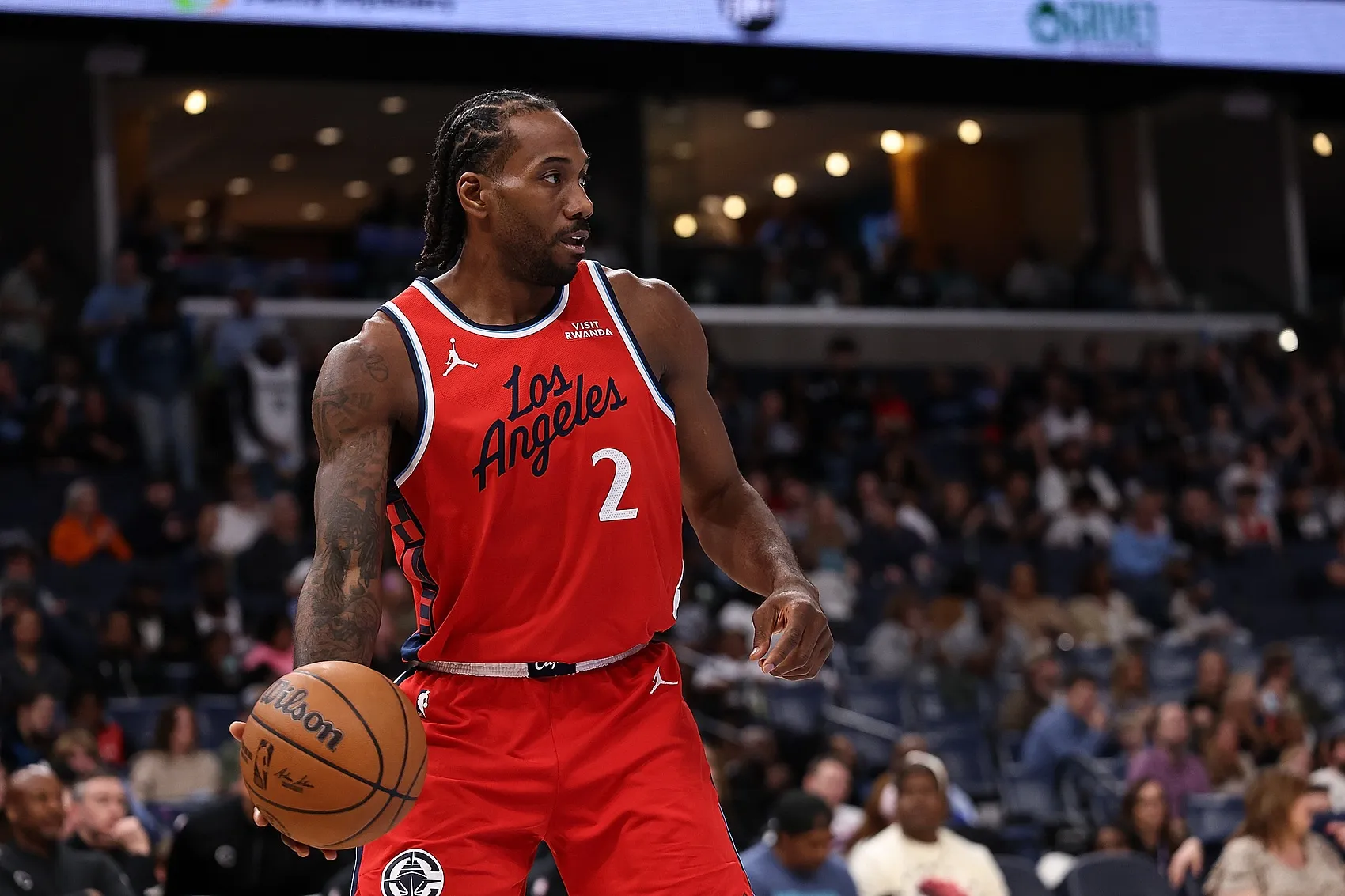 莱昂纳德31分难阻失利 眼角开裂+左脚踝伤退埋隐患