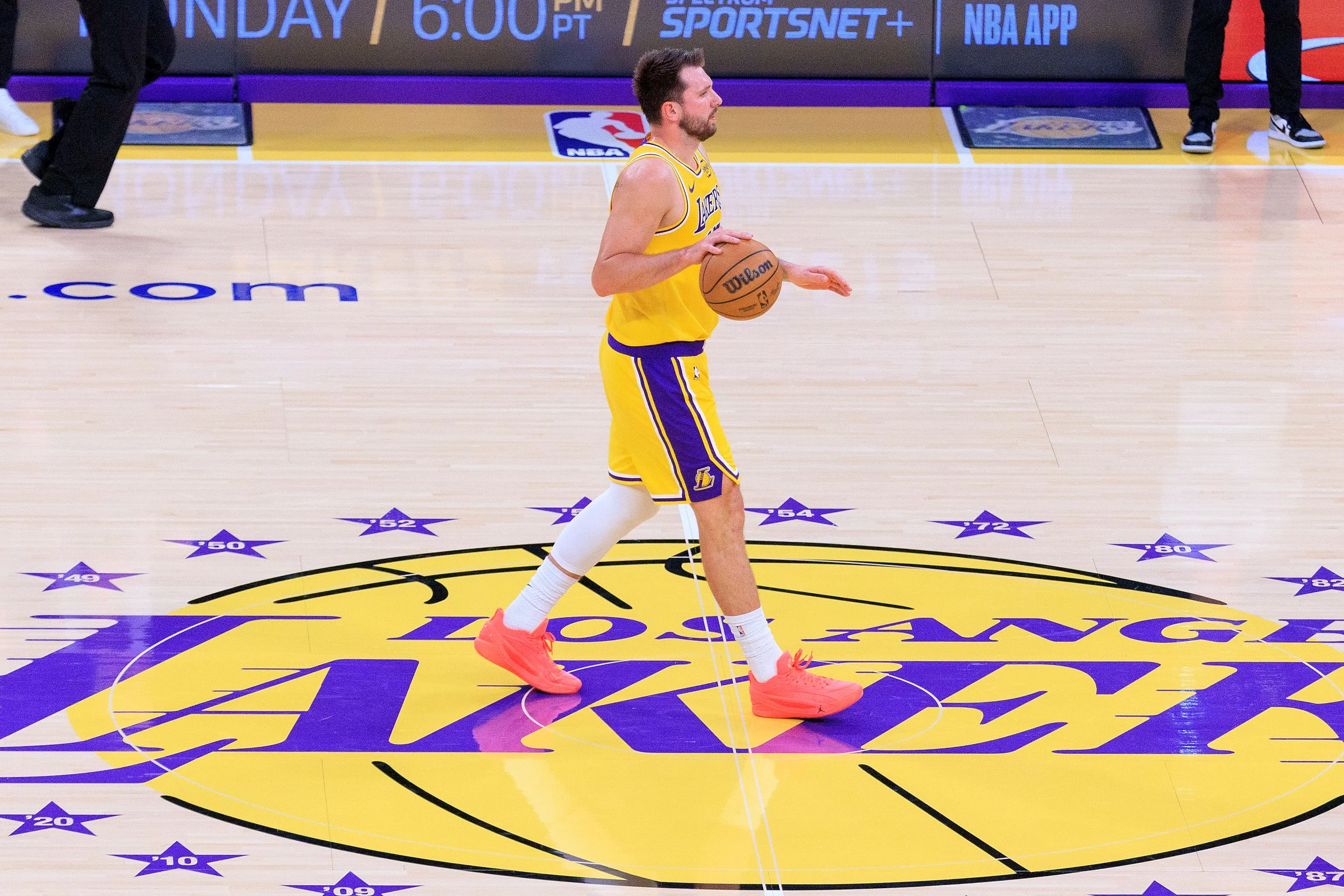 30+三双历史榜：大O一骑绝尘，东契奇约基奇并肩追赶