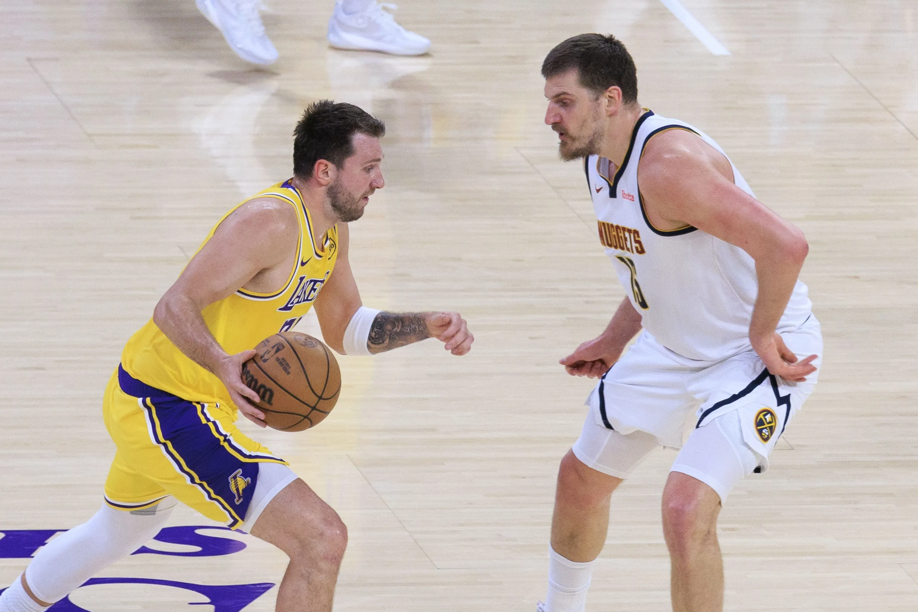 30+三双历史榜：大O一骑绝尘，东契奇约基奇并肩追赶