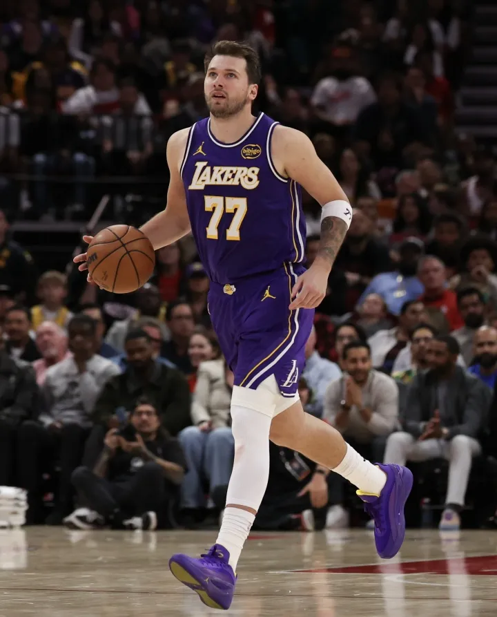 东契奇与比塔泽口角领技犯 累计16次触发自动禁赛