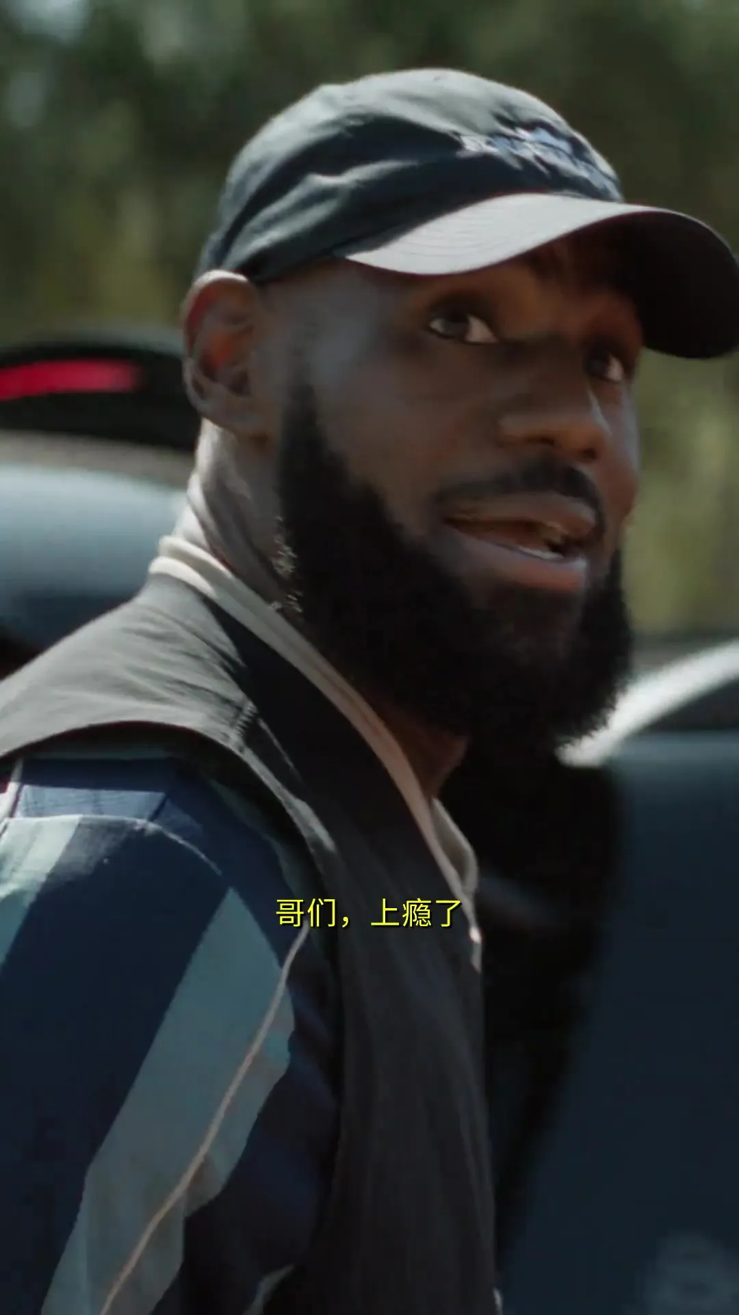 詹姆斯发布高尔夫主题广告 为Nike x Beats联名耳机预热