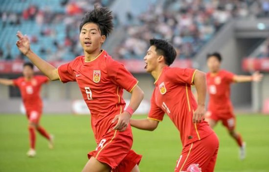 5-2胜澳大利亚,U16国少四国赛夺冠但中场顽疾未解 5-2胜澳大利亚,U16国少四国赛夺冠但中场顽疾未解