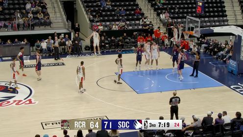 [杨瀚森重新上场]应该没有大碍！杨瀚森再次回到场上