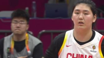 [张子宇妙传]张子宇篮下吸引南苏丹多人防守送出助攻，韩旭接球轻松吃饼